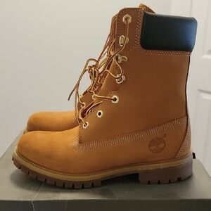 Timberland Classic Brown Boots with Black Collar